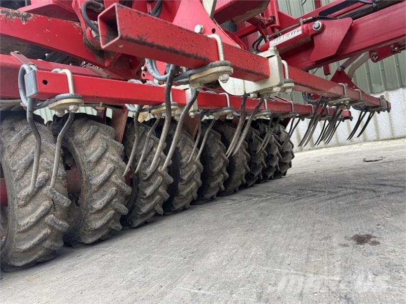 Horsch Sprinter 9SW Seed Drill **Grain,Fert & Small Seed* مثاقيب مدمجة