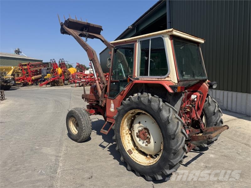 International 454 c/w Loader Tratores Agrícolas usados