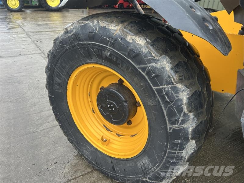 JCB 536-70 Agri Super مناولات متداخلة