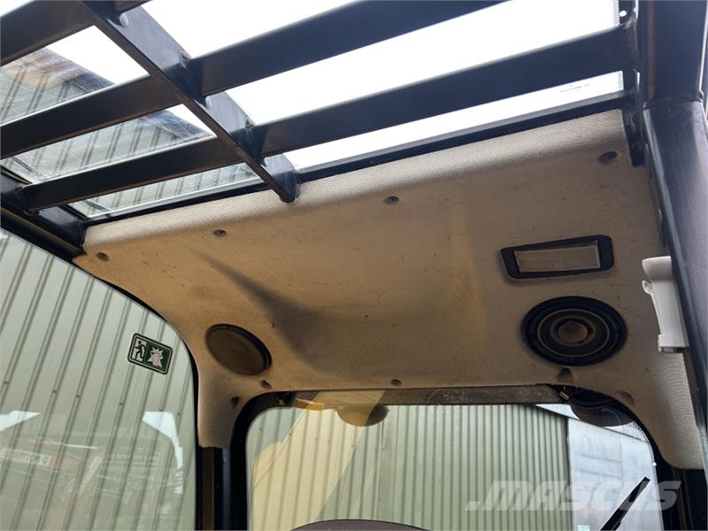 JCB 536-70 Agri Super مناولات متداخلة