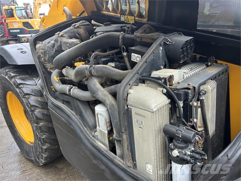 JCB 536-70 Agri Super مناولات متداخلة