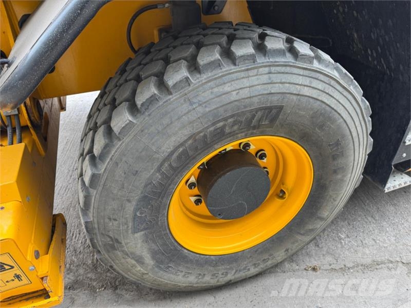 JCB 555-210R Rotating Telehandler Telescopic handlers