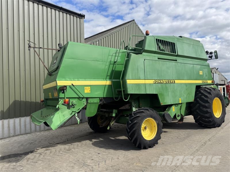 John Deere 2266 c/w 18ft Header Biçerdöver aksesuarlari
