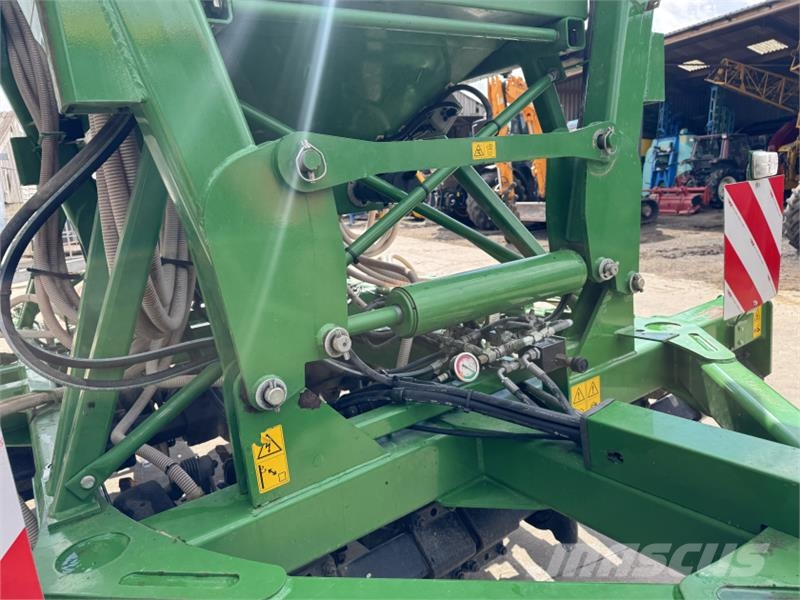 John Deere 750A 6m No Till Drill مثاقيب مدمجة