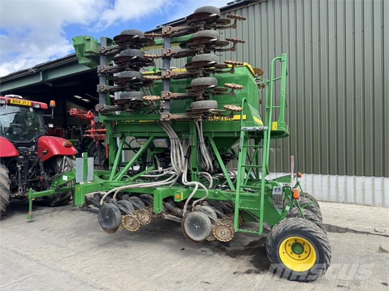 John Deere 750A 6m No Till Drill مثاقيب مدمجة