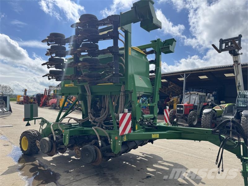 John Deere 750A 6m No Till Drill مثاقيب مدمجة