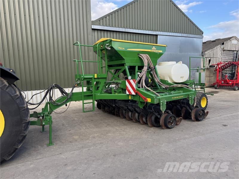 John Deere 750A Direct Drill **Grain and Fert** Combination drills