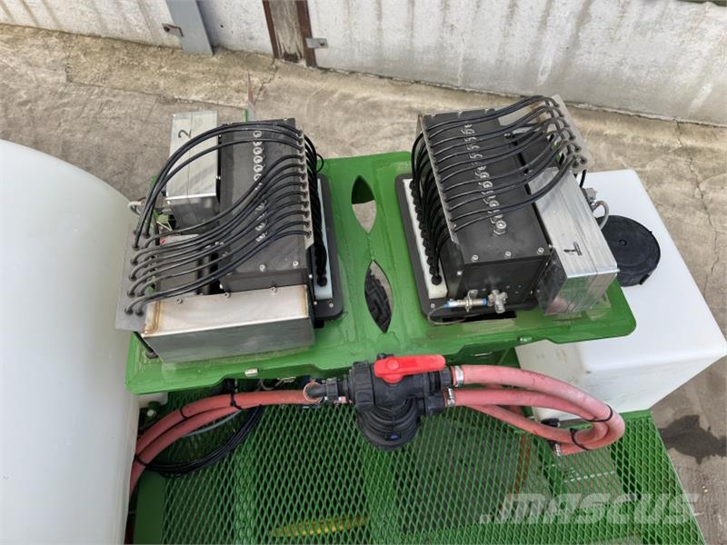 John Deere 750A Direct Drill **Grain and Fert** Combination drills