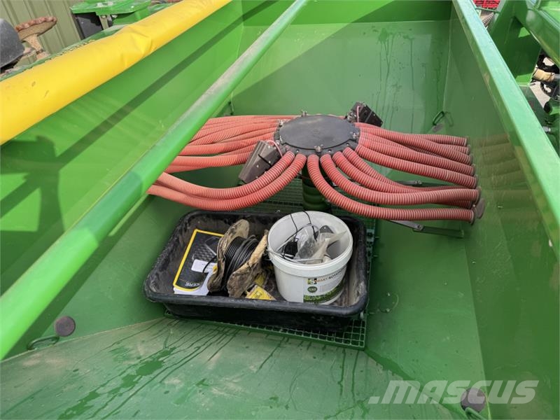 John Deere 750A Direct Drill **Grain and Fert** Combination drills