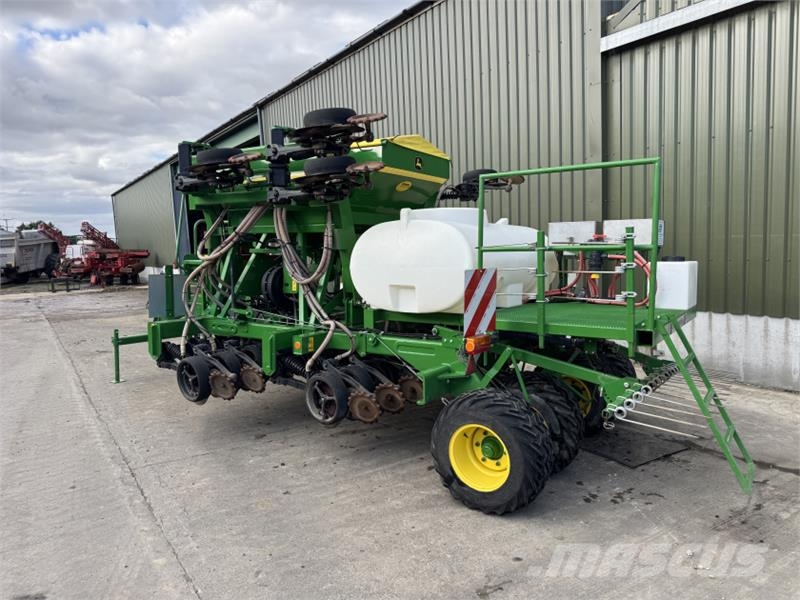 John Deere 750A Direct Drill **Grain and Fert** Combination drills