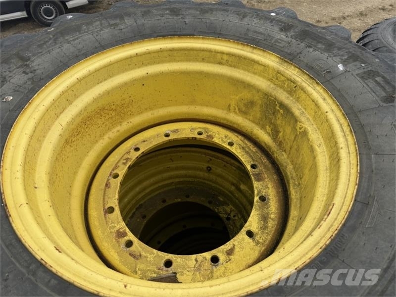John Deere 8000 R Series 600 and 710 Wheels and Tyre's Agriculture - Autres