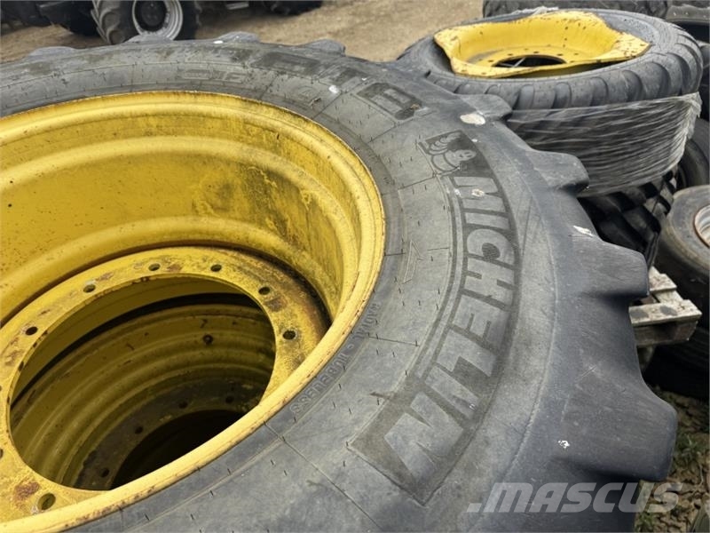 John Deere 8000 R Series 600 and 710 Wheels and Tyre's Agriculture - Autres