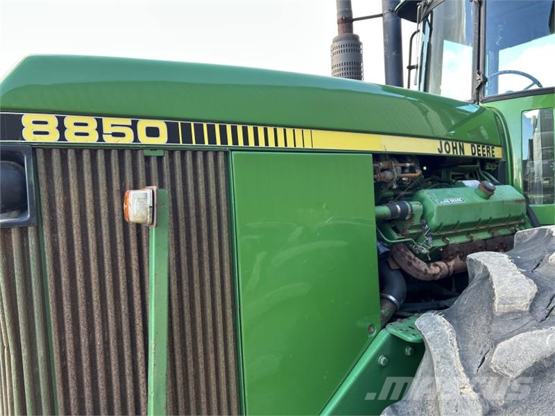 John Deere 8850 Articulated Tractor Tractors