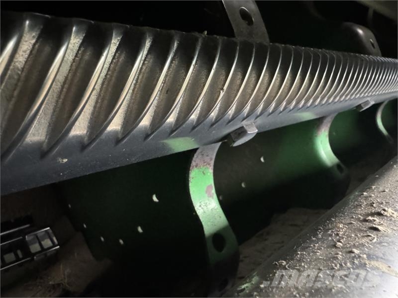 John Deere T560i c/w 625X Header **Low Hours, Very Tidy** Biçerdöver aksesuarlari