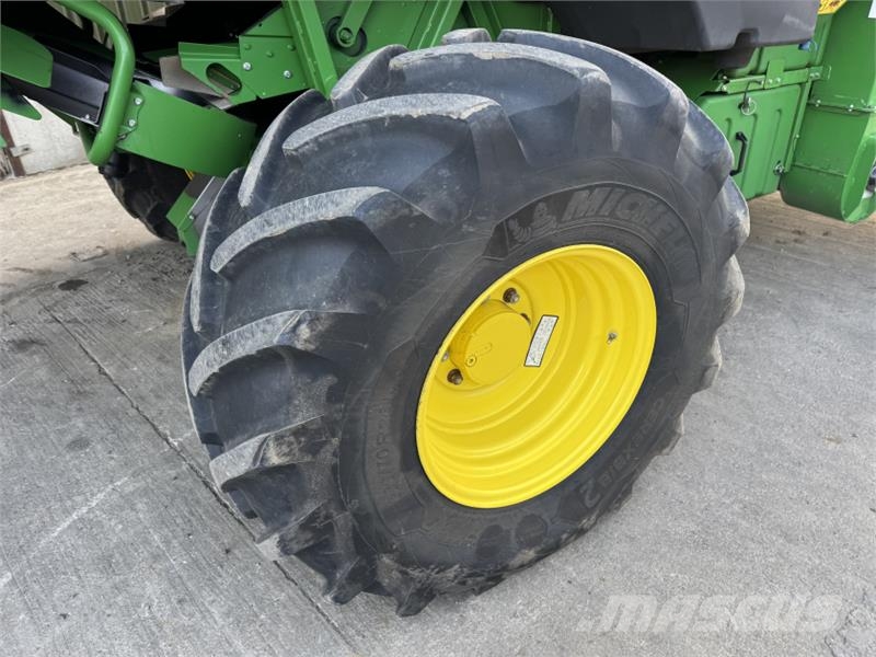 John Deere T560i c/w 625X Header **Low Hours, Very Tidy** Biçerdöver aksesuarlari