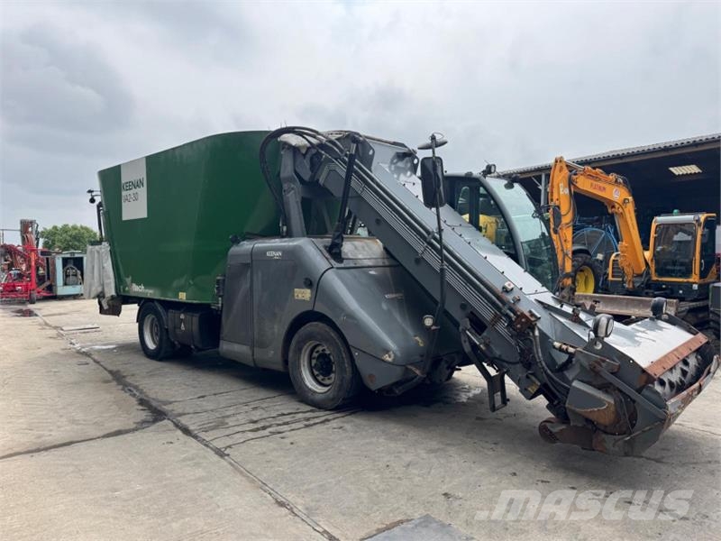 Keenan VA2-30 Feeder Wagon مقطورات ذاتية التحميل
