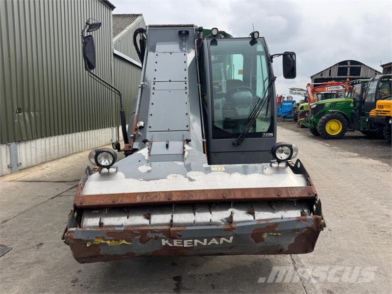 Keenan VA2-30 Feeder Wagon مقطورات ذاتية التحميل