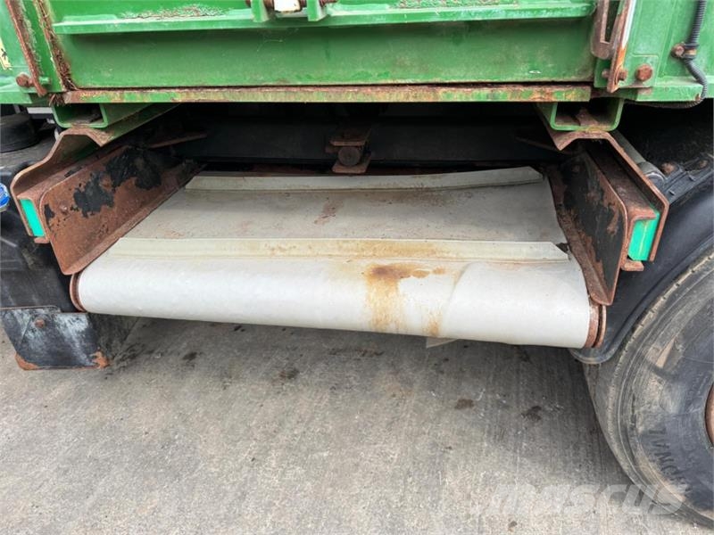 Keenan VA2-30 Feeder Wagon مقطورات ذاتية التحميل