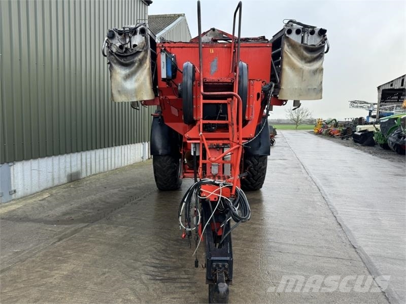 Kuhn AGT 6036 Boom Fert Spreader 礦物撒布機
