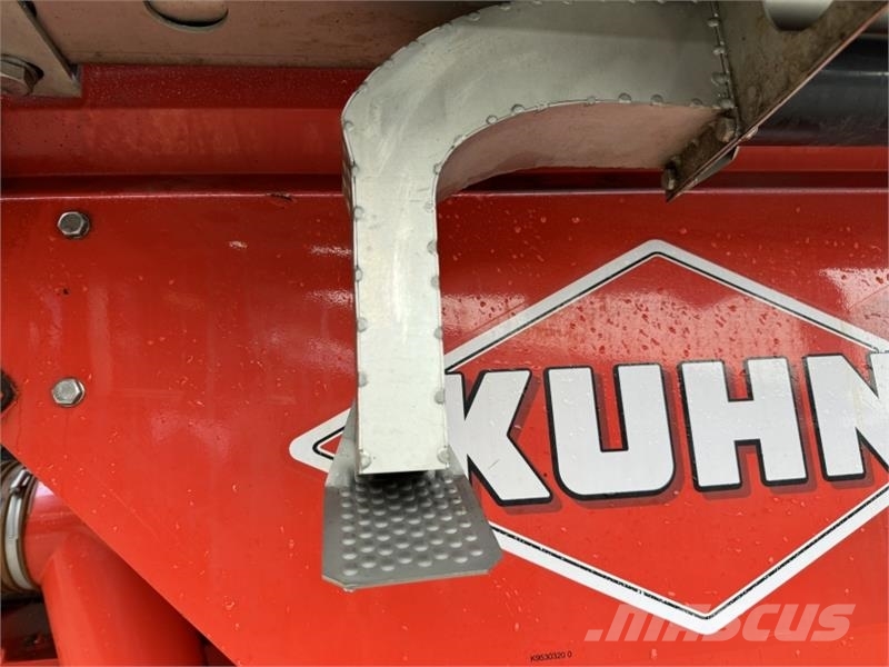 Kuhn AGT 6036 Boom Fert Spreader 礦物撒布機