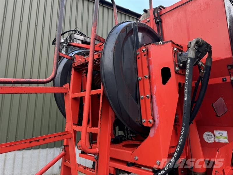 Kuhn AGT 6036 Boom Fert Spreader 礦物撒布機