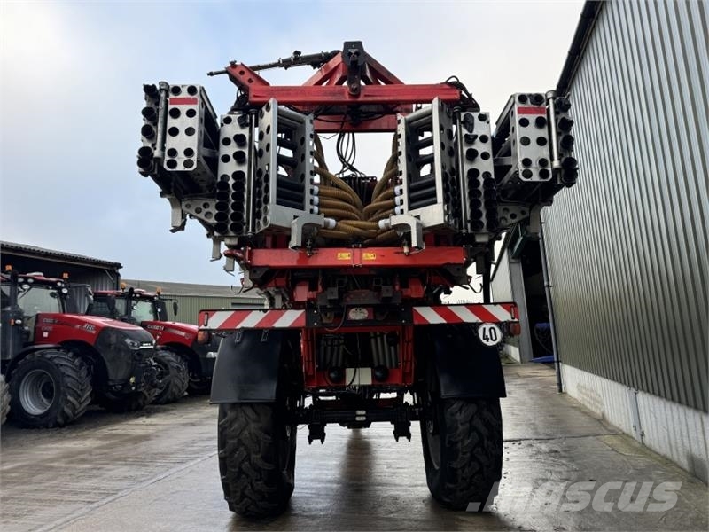 Kuhn AGT 6036 Boom Fert Spreader 礦物撒布機