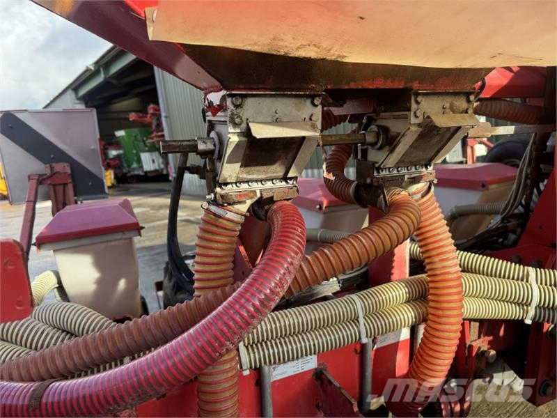 Kverneland Optima 8 Row Maize Drill Külvik-äkked