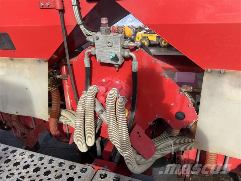 Kverneland Optima 8 Row Maize Drill Külvik-äkked