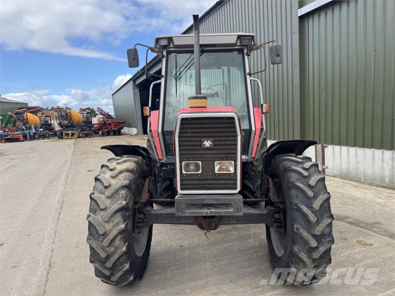 Massey Ferguson 3075 Dynashift ** Low Hours** Traktorer
