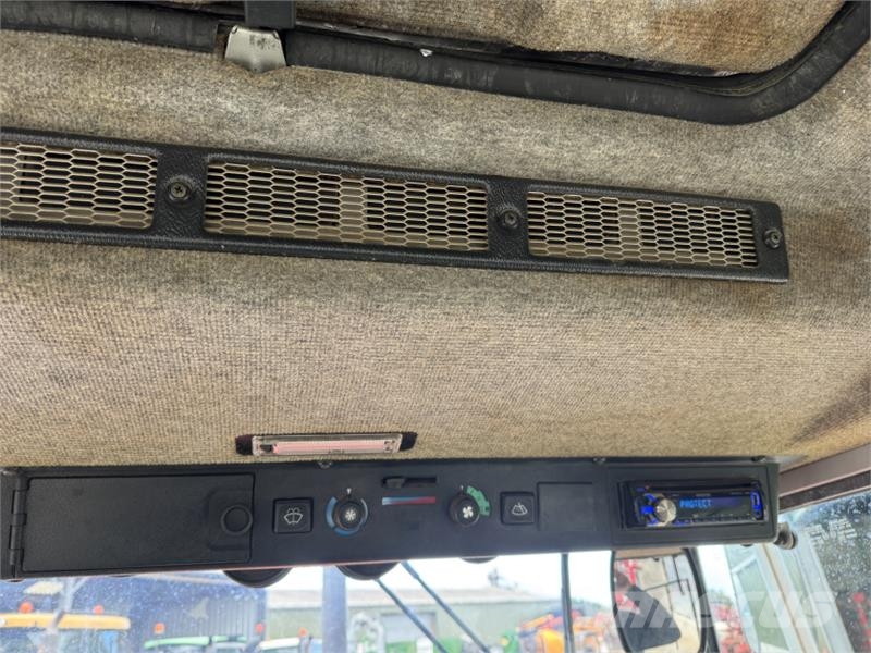 Massey Ferguson 3075 Dynashift ** Low Hours** Traktorer