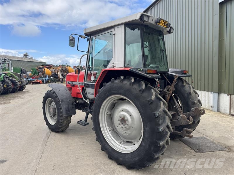 Massey Ferguson 3075 Dynashift ** Low Hours** Traktorer