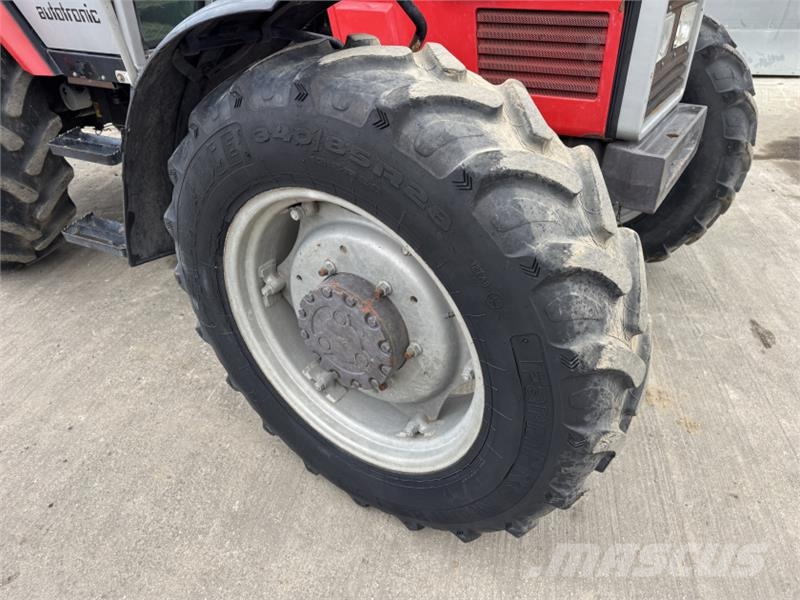 Massey Ferguson 3075 Dynashift ** Low Hours** Traktorer