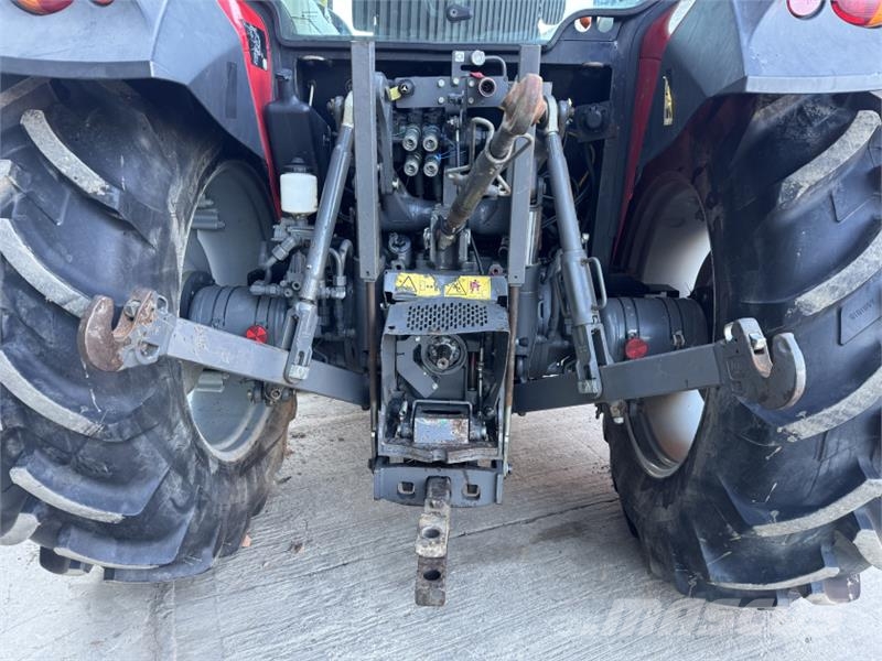 Massey Ferguson 4709 Tractor Трактори