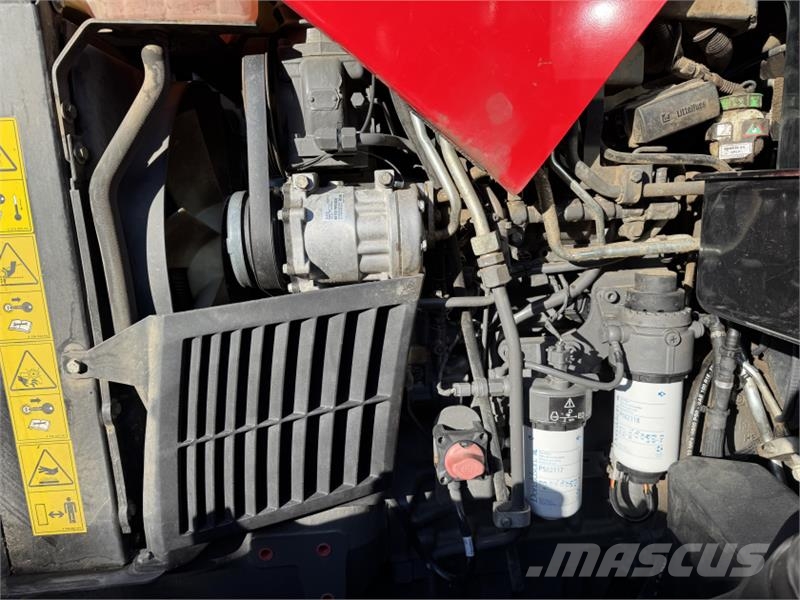 Massey Ferguson 4709 Tractor Трактори