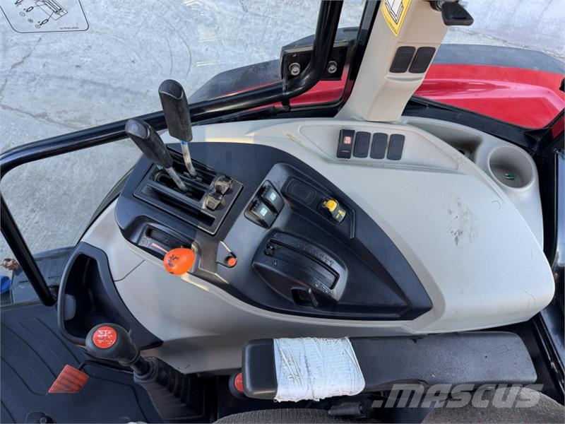 Massey Ferguson 4709 Tractor Трактори