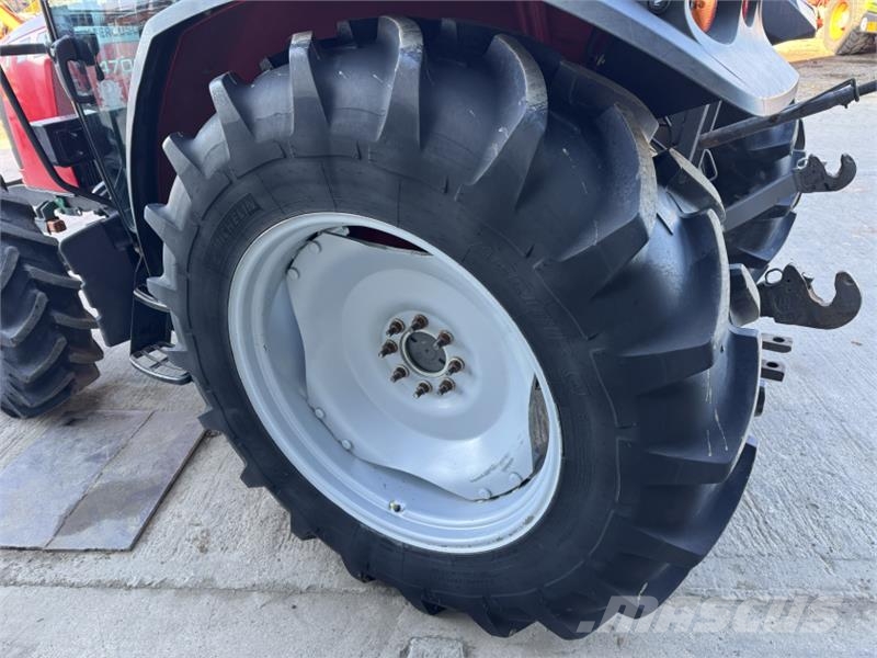 Massey Ferguson 4709 Tractor Трактори