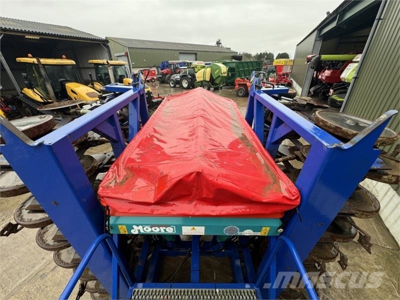  Moore Tandem Uni-Drill 6m Moore Tandem Uni-Drill D Drillmaschinenkombination