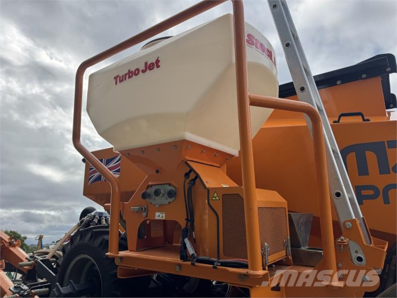 Mzuri Pro-Till 4T **Grain, Fert and 2 x Small Seed** Combination drills