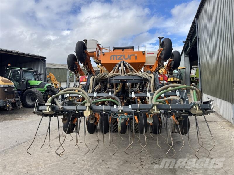 Mzuri Pro-Till 4T **Grain, Fert and 2 x Small Seed** Combination drills