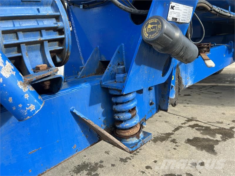 NC 3000 Gallon Tanker صهاريج الملاط