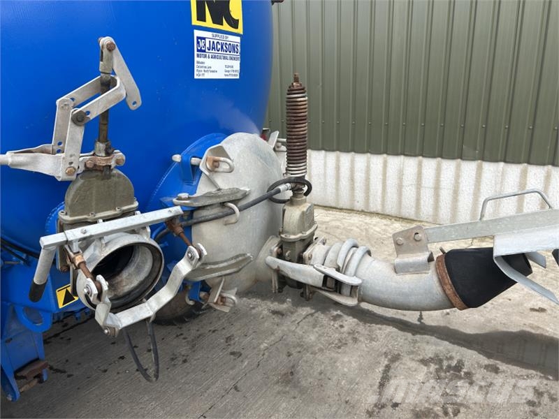 NC 3000 Gallon Tanker صهاريج الملاط