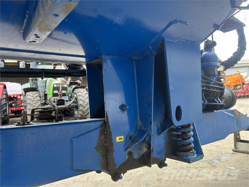 NC 3000 Gallon Tanker صهاريج الملاط