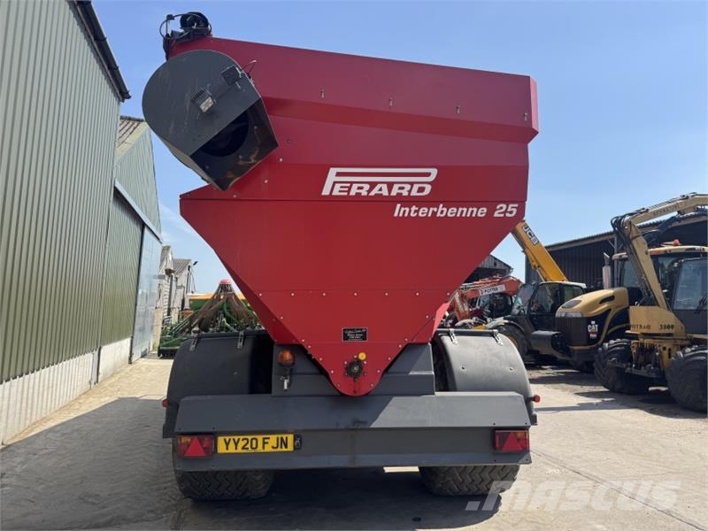 Perard Interbenne 25 Chaser Bin مقطورة حبوب