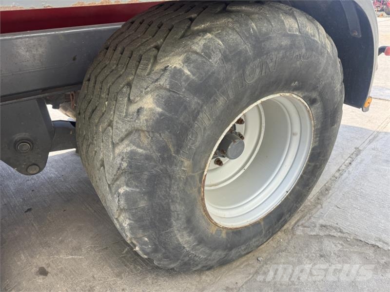 Perard Interbenne 25 Chaser Bin مقطورة حبوب