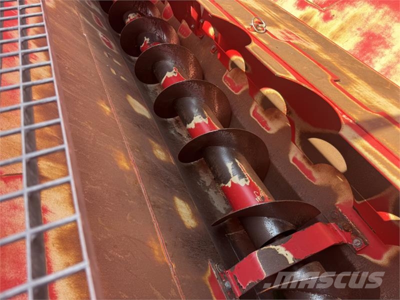 Perard Interbenne 25 Chaser Bin مقطورة حبوب