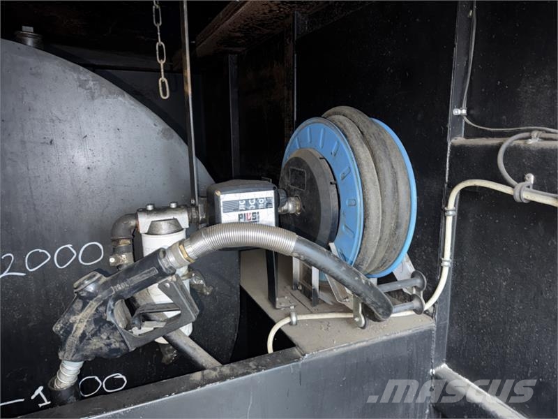 Philip Watkins Service Trailer Fuel and additive tanks