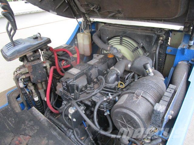 Doosan D25S-5 - Triplex-FH 4,7m + Seitenschieber Dizelski viličari