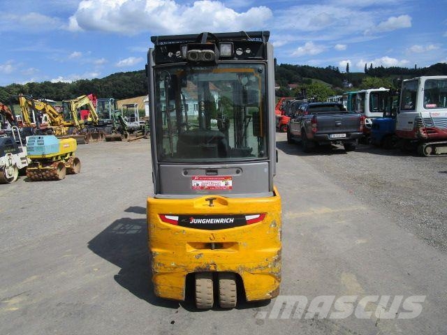 Jungheinrich EFG 220 Triplex-Freihub + Zinkenversteller + Seite Elektritõstukid