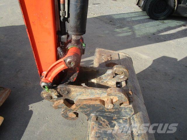 Kubota KX 019-4 mit hydraul. Schnellwechsler + 3 Löffel Mini bagri <7t