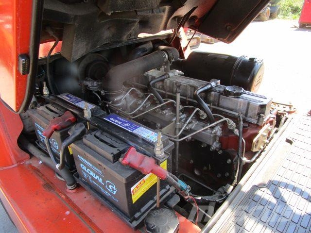 Nissan 4 Ton.-Triplex-FH 4,5m + Seitenschieber Diiseltõstukid